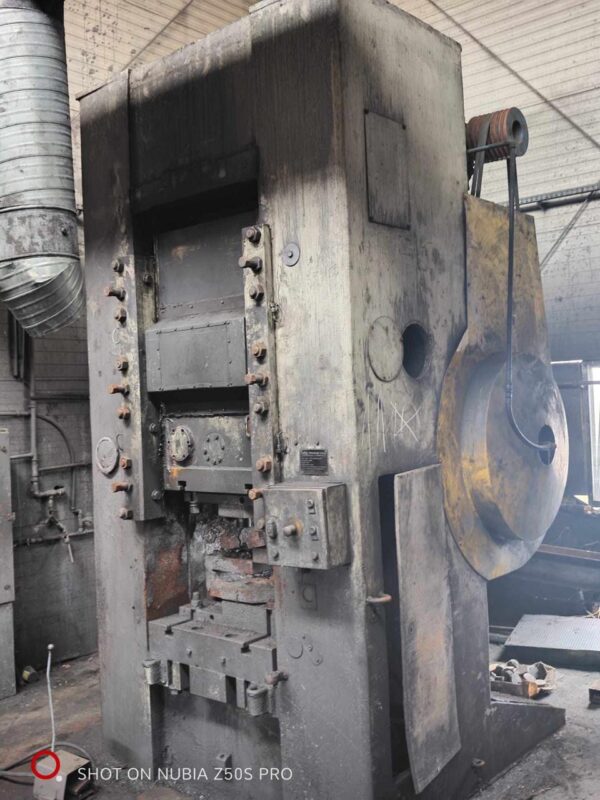 KNUCKLE JOINT PRESS 1000 TONS BARNAUL K8340