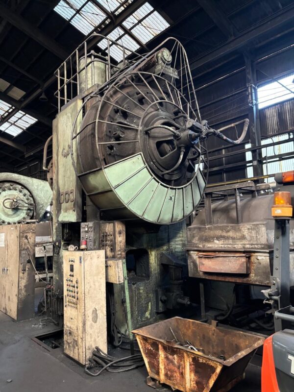 FORGING PRESS 1000 TONS K8540