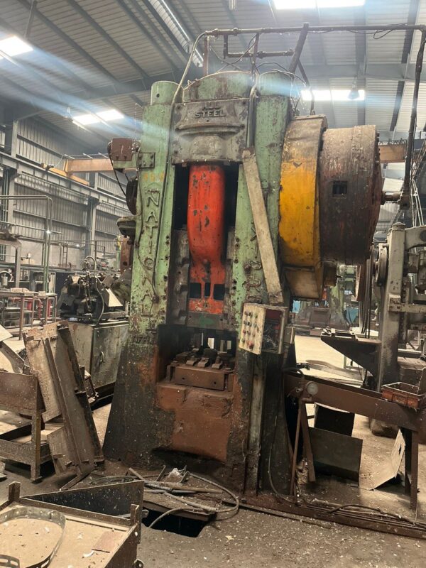 FORGING PRESS NATIONAL 700 TONS - Image 3