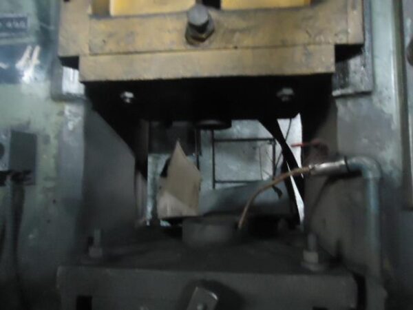 KNUCKLE JOINT PRESS 300 TON - Image 10