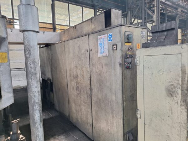 VTL TOS SKQ 12 CNC - Image 8