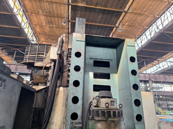 VTL TOS SKQ 12 CNC - Image 11