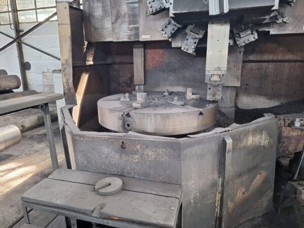 VTL TOS SKQ 12 CNC - Image 6