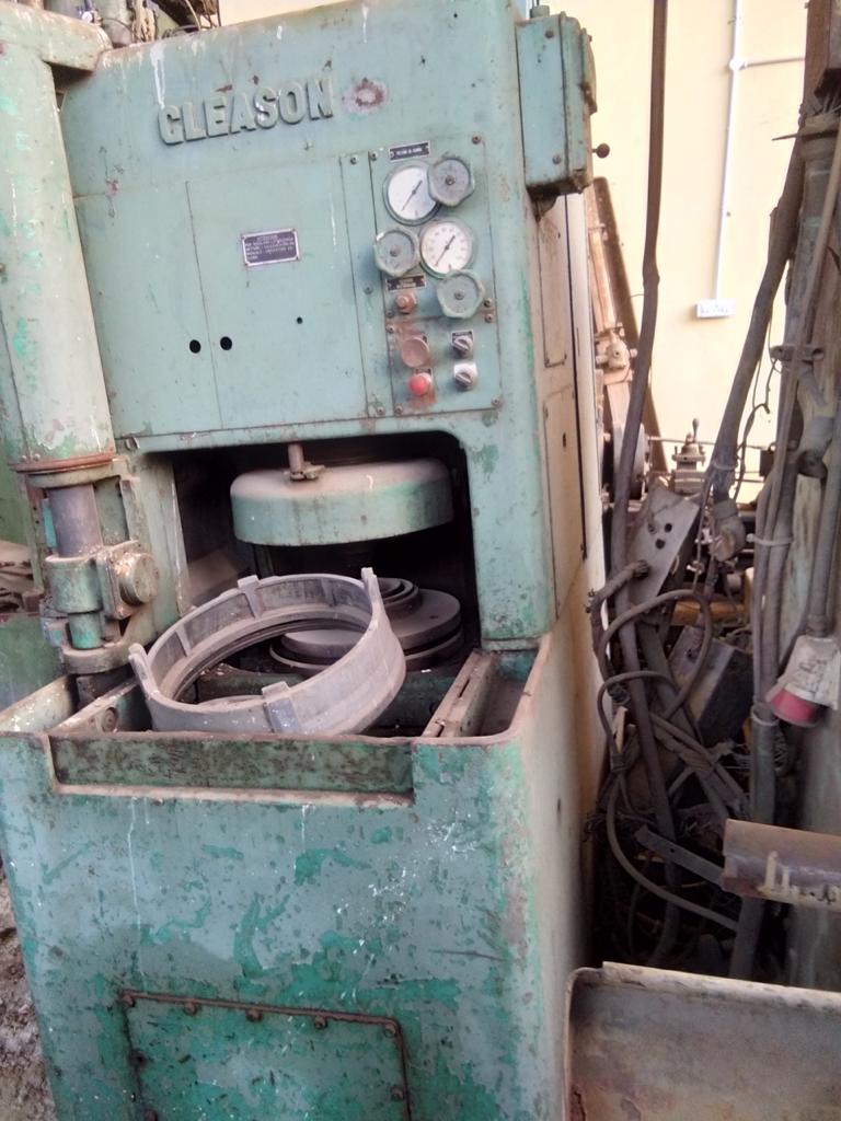 GLEASON 19 NUMBER QUENCHING PRESS - Image 3