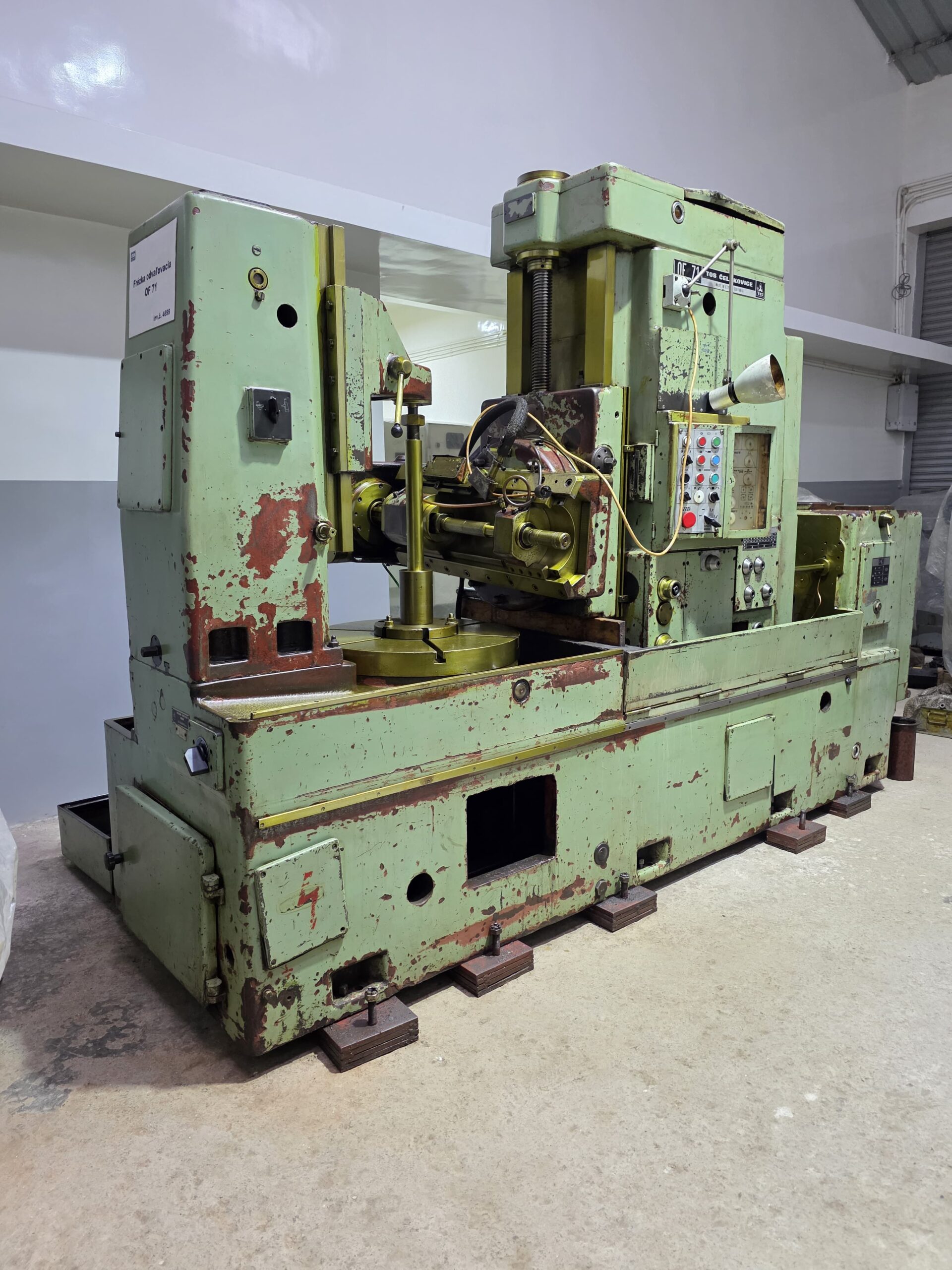 TOS OF71 GEAR HOBBING MACHINE - Image 7